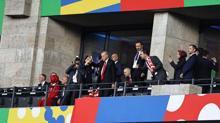 Cumhurbaşkanı Erdoğan, Berlin Olimpiyat Stadına geldi ve millileri yalnız bırakmadı