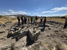 Fidan dikmek için çukur açtı, hayatı değişti: Arsayı 120 bin TLye aldık, şimdi paha biçilemiyor
