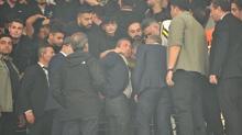 Fenerbahçe-Beşiktaş derbisindeki olaylardan kareler