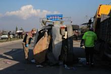 Hatayda katliam gibi kaza TIR ile minibüs çarpıştı: Ölü ve yaralılar var