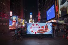 Times Meydanı’nda ‘Anadoludakiler’ rüzgarı: Türk çayı ve simidi ABD’lilerle buluştu