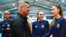 Fenerbahçe Başkanı Sadettin Sarandan voleybolcuları ziyaretinden fotoğraflar
