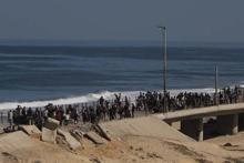 Ateşkesin yürürlüğe girmesiyle binlerce Filistinlinin Gazzenin kuzeyine göçü devam ediyor İşte bölgeden son görüntüler