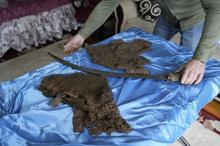 Ruslardan toprağa gömerek sakladılar 700 yıllık emanet sandıktan çıktı: Torundan toruna bırakıldı