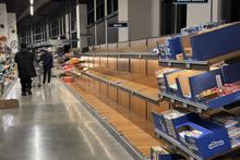 ABDde Beyaz kıyamet alarmı Süpermarket raflarını boşalttılar