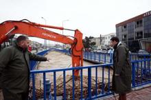 İzmir yine sele teslim Yollar göle döndü, hayat durma noktasına geldi