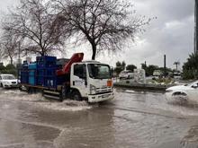Antalya ve İzmir sele teslim Alanyada barajlar kritik seviyeye geldi, okullar tatil edildi