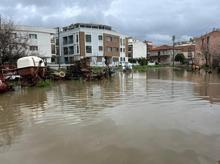Birçok kenti sağanak vurdu, okullar tatil edildi