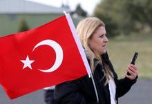 Duygusal karşılama NATO tatbikatında destan yazan Mehmetçik yurda döndü