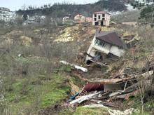 Orduda heyelan: Evler yıkıldı, yol çöktü Bölgeye giriş-çıkış kapandı