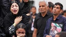 İkinci bomba mescidi vurdu Küçük kızım tamamen yanmıştı, onu sıkıca tuttuğu okul çantasından tanıyabildik