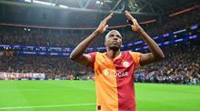 Galatasaray taraftarından Victor Osimheni duygulandıran koreografi