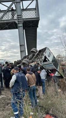 Ankarada feci kaza Çok sayıda ölü ve yaralı var... Olay yerinden ilk görüntüler
