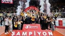 Sultanlar Liginde şampiyon VakıfBank kupasına kavuştu