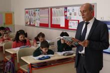 40 yıllık öğretmene büyük sürpriz Sınıf listesindeki ismi gördü: İçimde çok değişik bir duygu oluştu