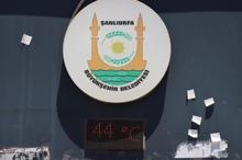 Kentte sokağa çıkan ne yapacağını şaşırdı: Burası cehennem