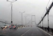 İstanbulda süper hücre vurdu Sağanak bastırdı, yollar göle döndü
