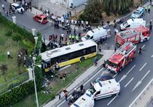 Zeytinburnu’nda İETT otobüsü sitenin bahçe duvarına çarptı 1 ölü, 17 yaralı