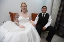 İlk 3 buluşmayı reddetti, 4üncüde ruh eşini buldu Las Vegastan Karsa gelin geldi