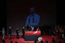 Oyuncu Serhat Kılıç son yolculuğuna uğurlandı