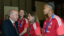 Cumhurbaşkanı Erdoğan, şampiyon milli voleybolcuları kabul etti