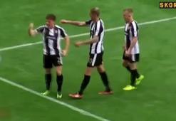Mart Tootle'dan ilginç gol sevinci!