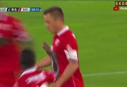 Ziegler'den Avrupa'yı sallayan frikik!