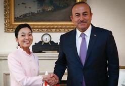 Japonya Prensesi'nin tırnaklarına dikkat! Görüşmede ortaya çıktı