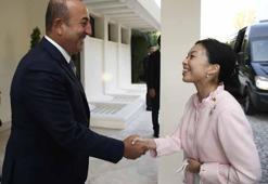 Japonya Prensesi'nin tırnaklarına dikkat! Görüşmede ortaya çıktı