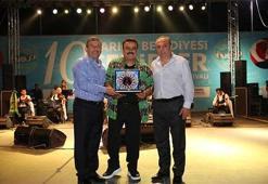 Bülent Sertaş, Darıcalıları coşturdu