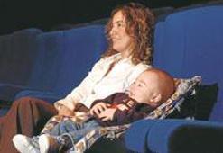 Bebeğinizle film seyredin