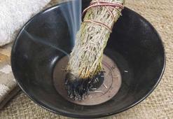 Evinizi negatif enerjiden arındırmanın yolları