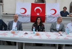 Bakan Sarıeroğlu Adana'da vatandaşlarla iftar yaptı