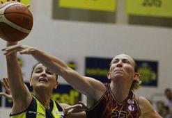 Yakın Doğu Üniversitesi Kadın Basketbol Takımı tüm faaliyetlerini sona erdirdi