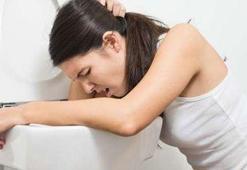 Kusmak orucu bozar mı? Ağız dolusu kusmak orucu etkiler mi?