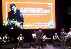 İbrahim Erkal gözyaşlarıyla anıldı