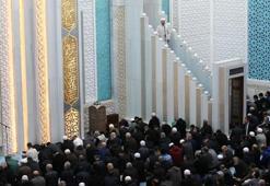 Çocuk evliliklerine karşı tüm camilerde hutbe okundu