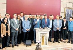 CHP’li 15 vekil iYi Parti’ye geçti