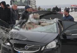 Kırklareli’de otomobil TIR’a çarptı: 3 ölü, 3 yaralı