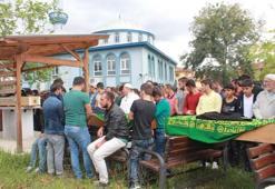 Denizde boğulan üç kardeş toprağa verildi