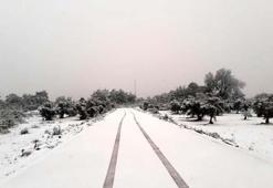 23 yıl sonra kar sürprizi! Okullar tatil