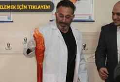 Cem Yılmaz laboratuvarda deney yaptı