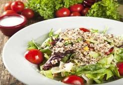 Salata kilo verdirir mi?