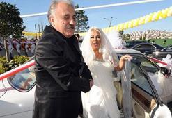 Safiye Soyman açılışta gelin oldu
