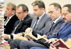 Sorgulayan bir gelecek istiyoruz