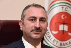 Adalet Bakanı Gül: Çiftlik Bank ile ilgili 6 kişi hakkında kırmızı bülten çıkarıldı