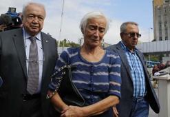 Deniz Baykal'ın eşi konuştu: Hâlâ risk varmış, o yüzden bekliyoruz