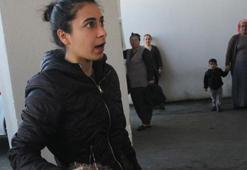 Baba, hamile eşini darp etti, kızı gazetecilere saldırdı