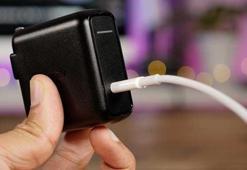 Apple, 3.5 m'i Lightning'e dönüştüren aparatı üretme iznini diğer şirketlere de verdi
