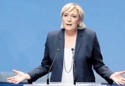 Le Pen yine lider